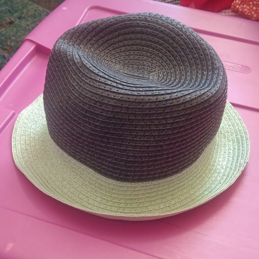 Straw-paper hat